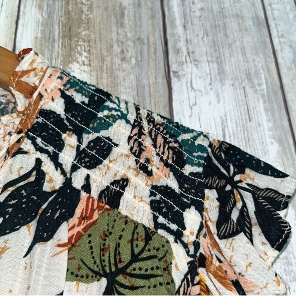 Daniel Rainn Liona Leaf Print Sleeveless Blouse - Picture 6 of 7